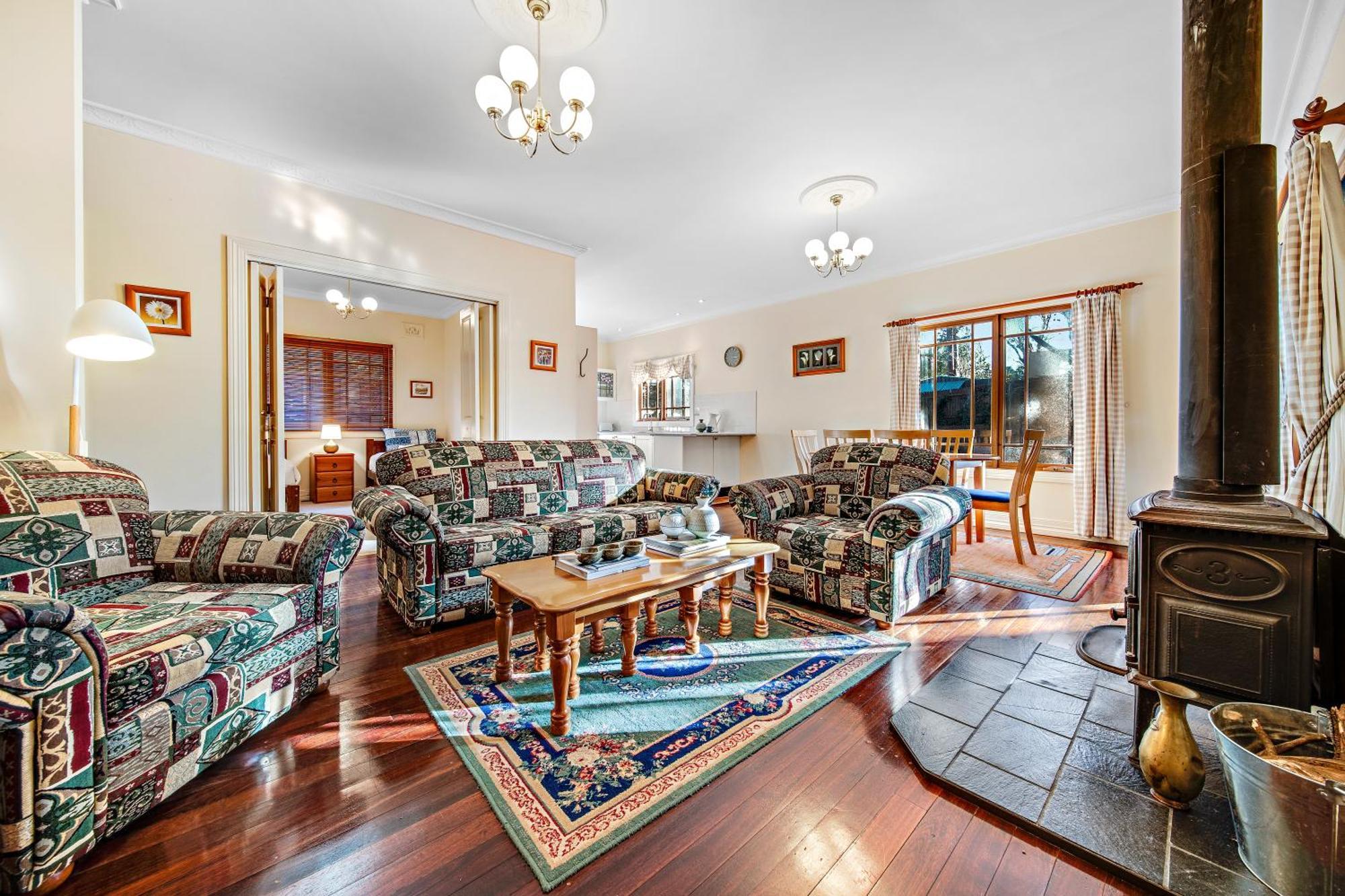 Whispering Pines Cottages Wentworth Falls Szoba fotó